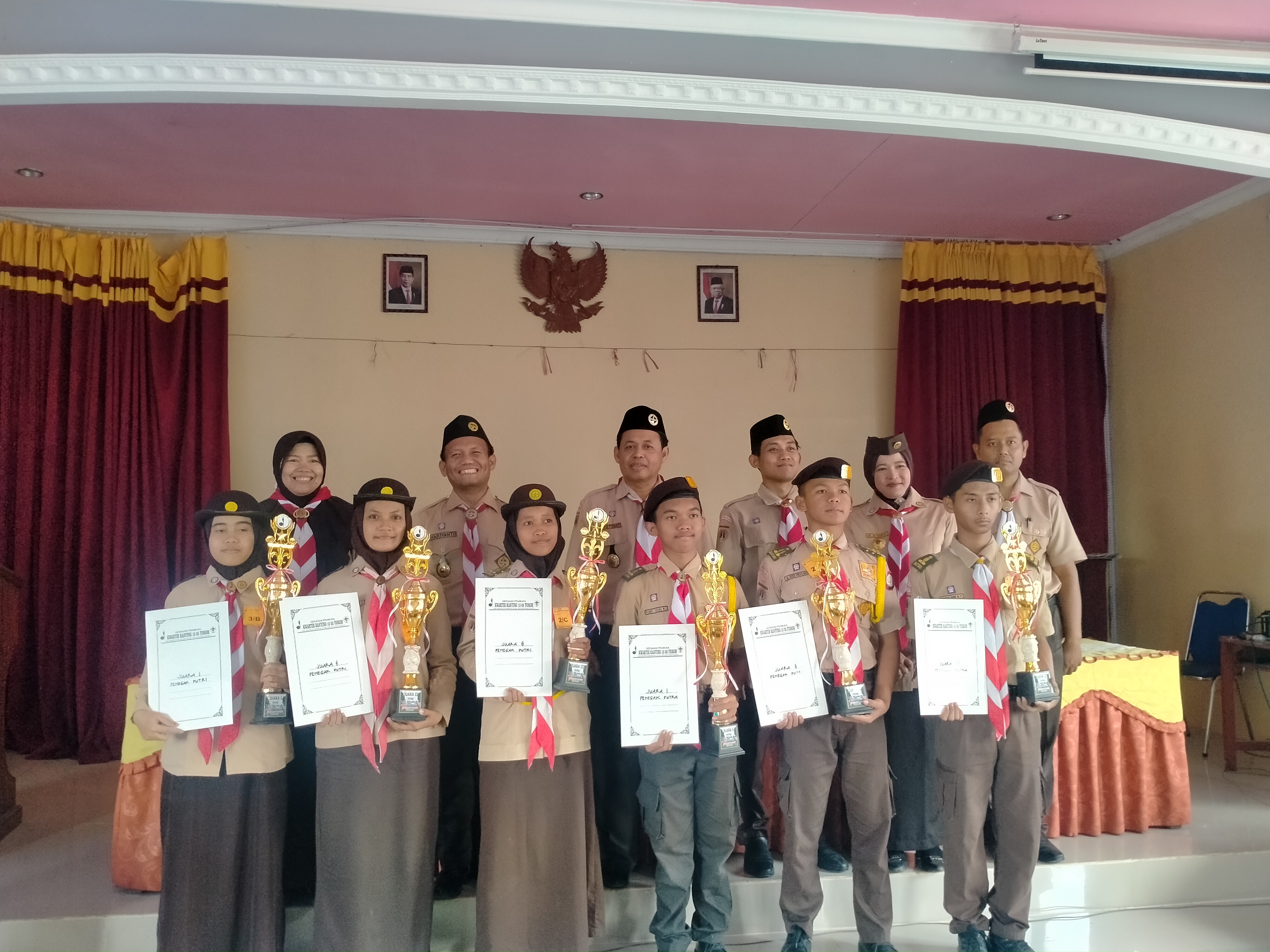 SMK AT THOAT RAIH JUARA 3 PUTRA DAN 2 PUTRI LCT PRAMUKA TINGKAT KWARTIR RANTING TOROH SMK AT THOAT RAIH JUARA 3 PUTRA DAN 2 PUTRI LCT PRAMUKA TINGKAT KWARTIR RANTING TOROH